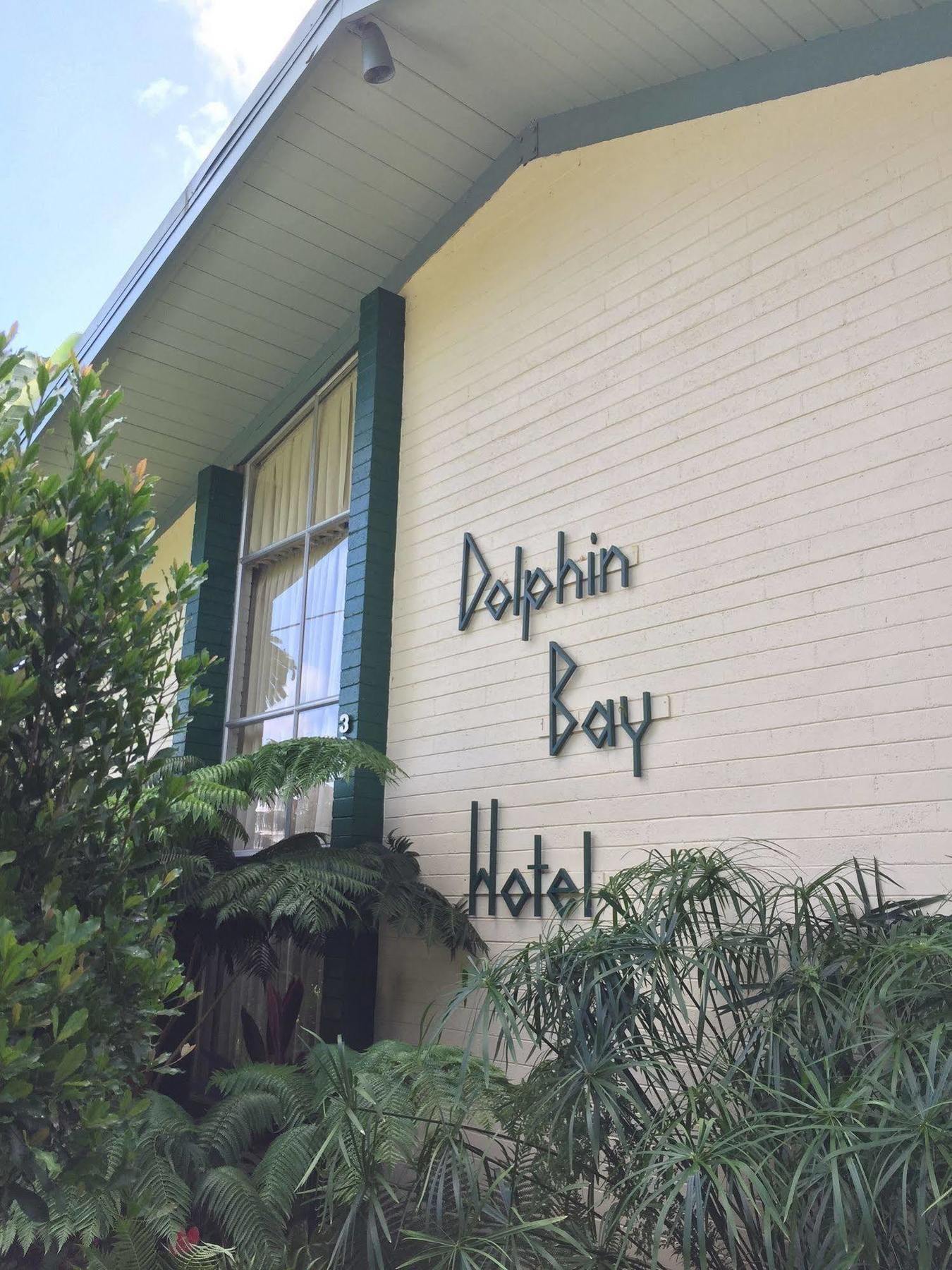 Dolphin Bay Hotel Hilo Eksteriør billede