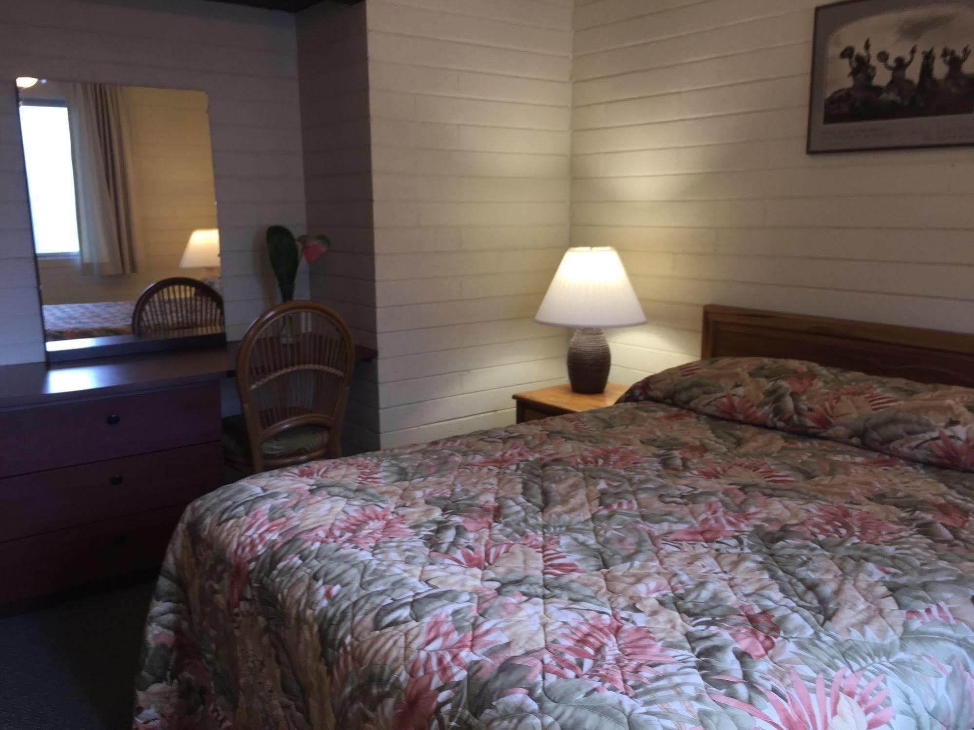 Dolphin Bay Hotel Hilo Eksteriør billede