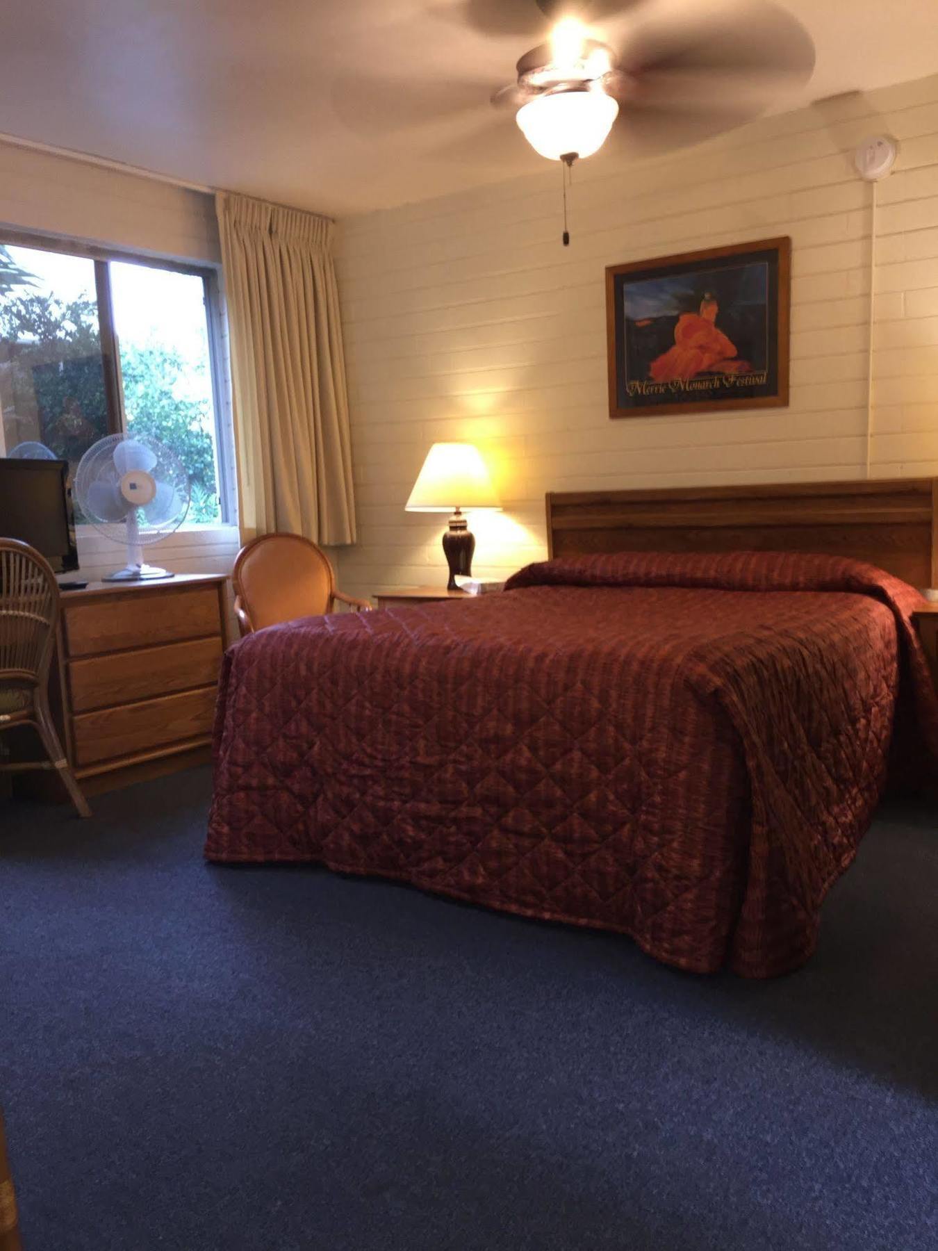 Dolphin Bay Hotel Hilo Eksteriør billede